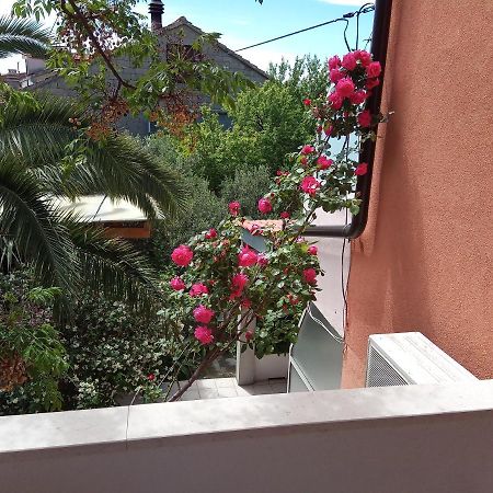 Apartments Laura Χβαρ Εξωτερικό φωτογραφία