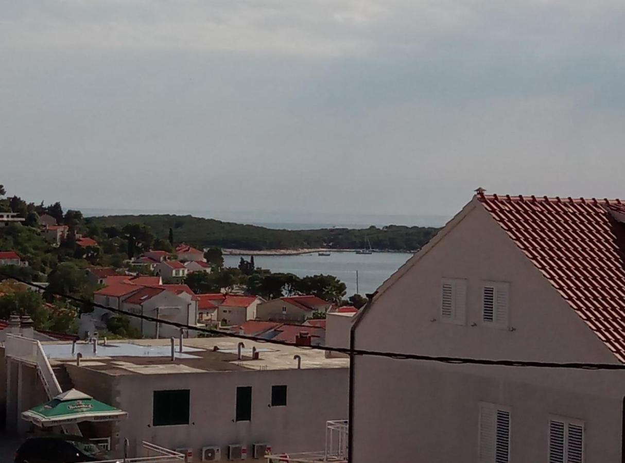 Apartments Laura Χβαρ Εξωτερικό φωτογραφία