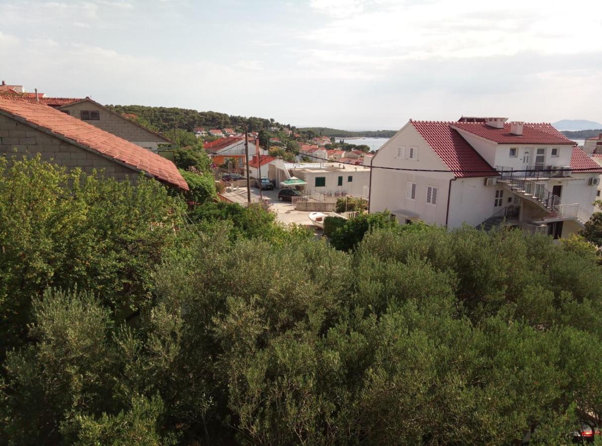 Apartments Laura Χβαρ Εξωτερικό φωτογραφία