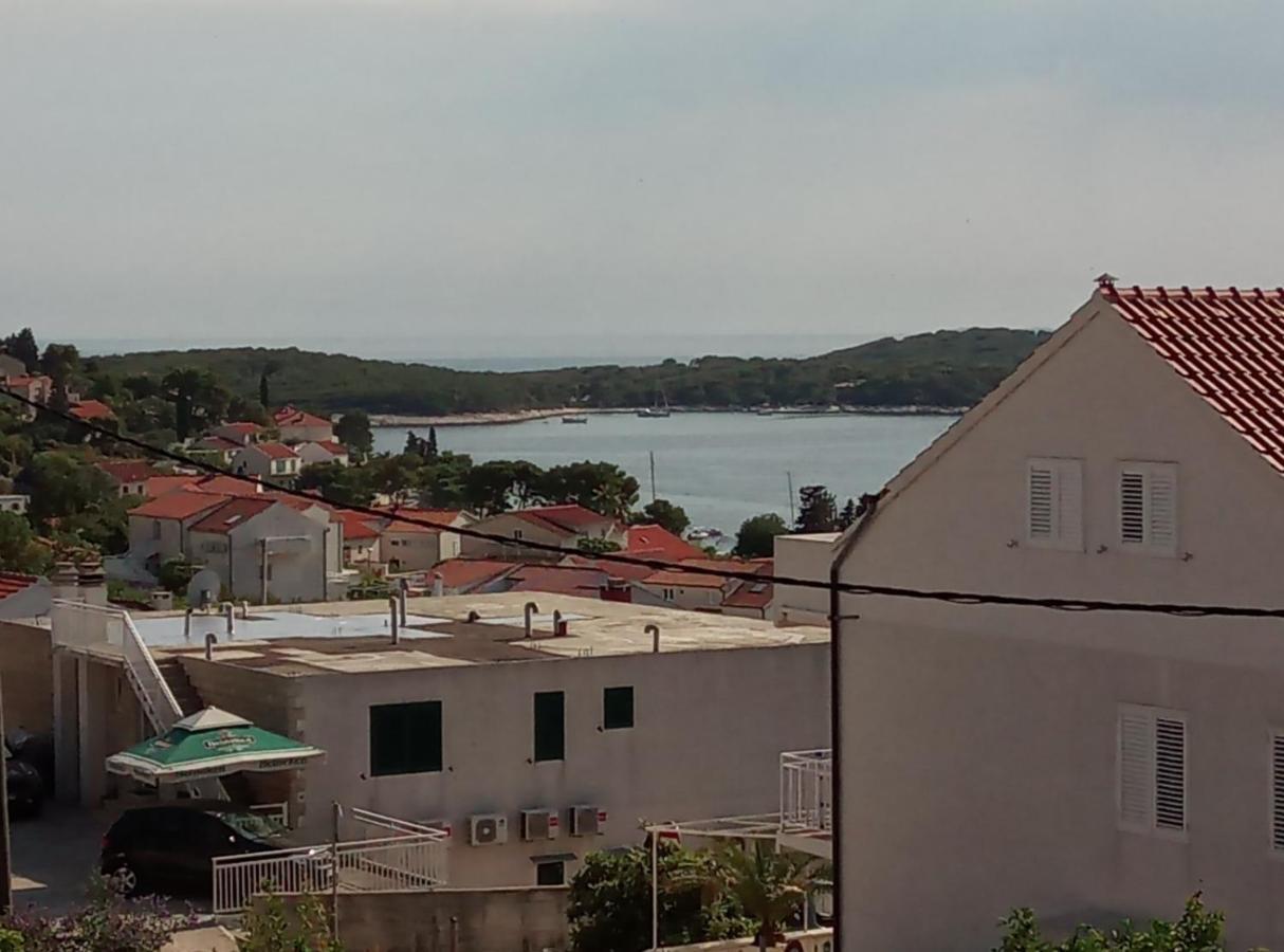 Apartments Laura Χβαρ Εξωτερικό φωτογραφία