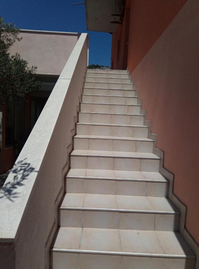 Apartments Laura Χβαρ Εξωτερικό φωτογραφία