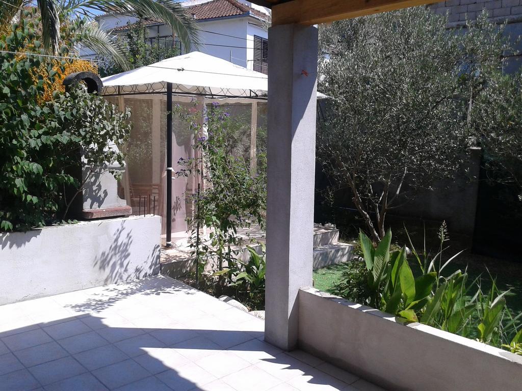 Apartments Laura Χβαρ Εξωτερικό φωτογραφία
