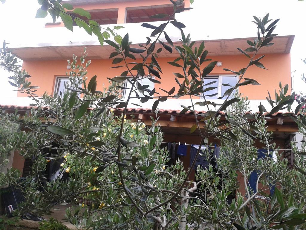 Apartments Laura Χβαρ Εξωτερικό φωτογραφία