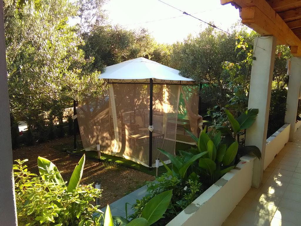Apartments Laura Χβαρ Εξωτερικό φωτογραφία
