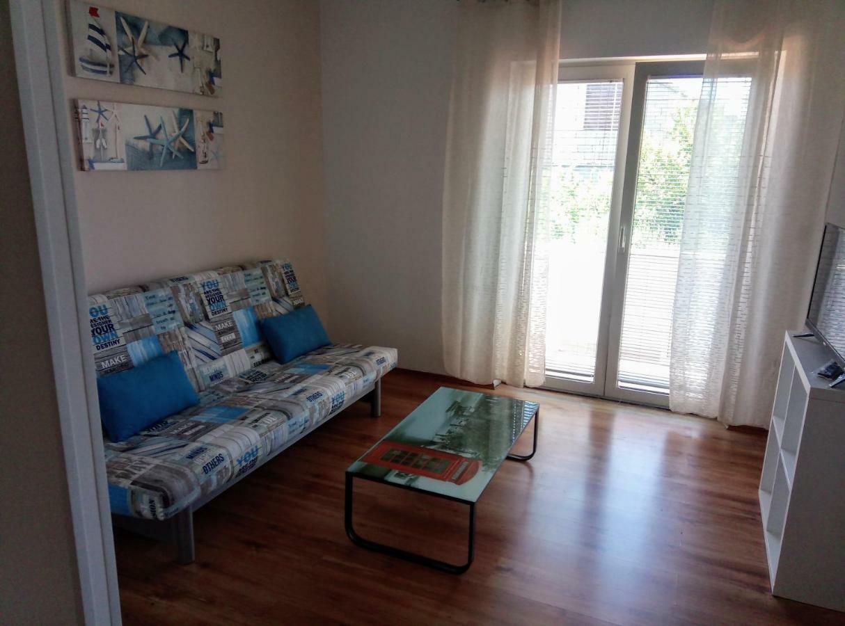 Apartments Laura Χβαρ Εξωτερικό φωτογραφία